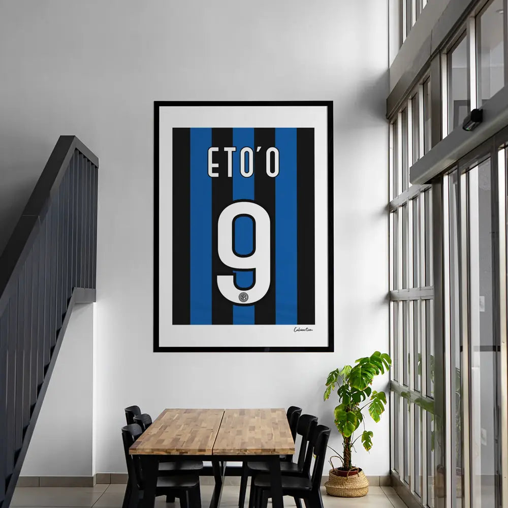 Poster Maglia Inter - 2009/2010 - Eto'O — stampa CalcioArt in ambiente (5)