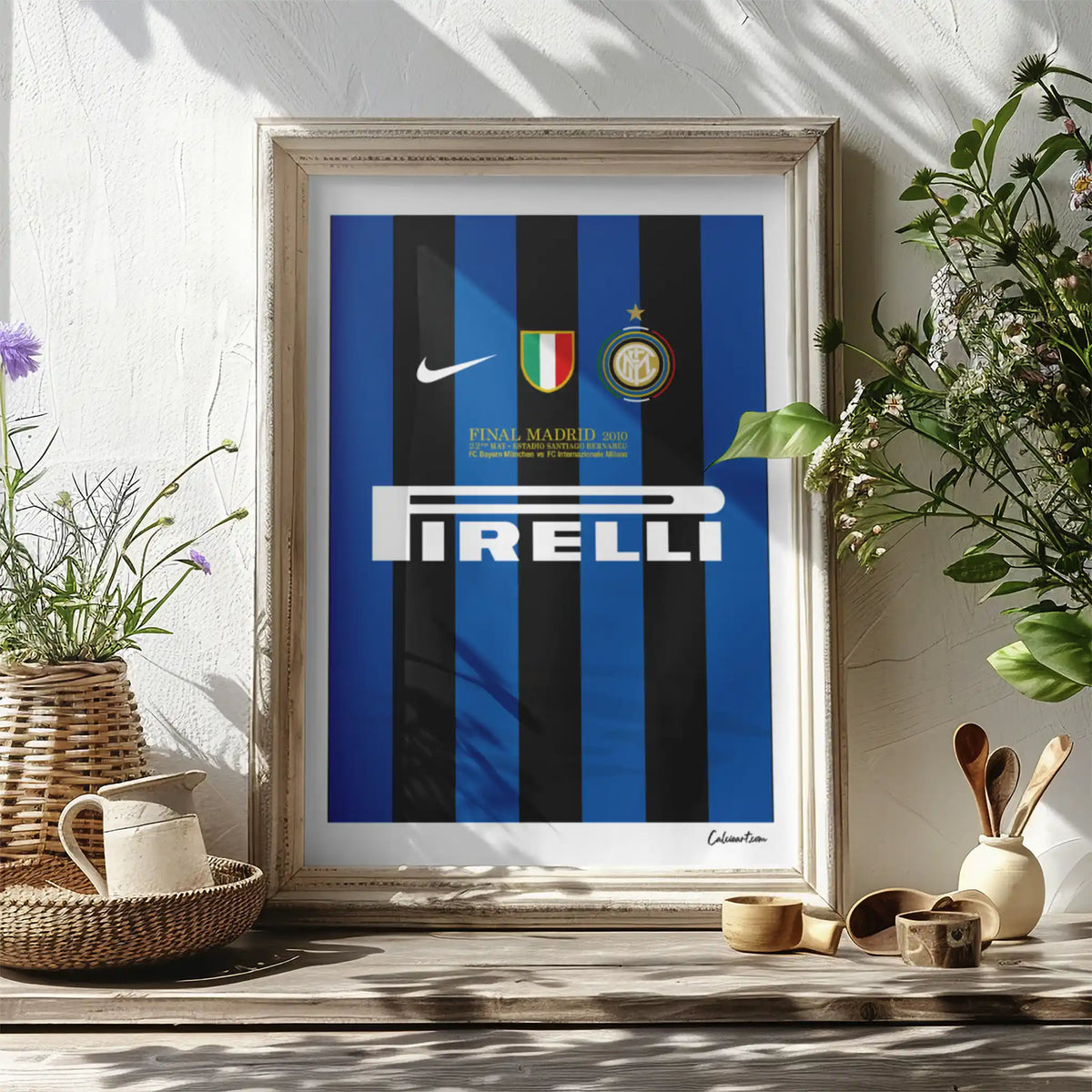 MAGLIA INTER - 2009/2010 - FINALE CHAMPIONS · poster in cornice, ambientazione 2