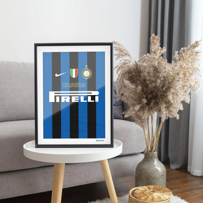 MAGLIA INTER - 2009/2010 - FINALE CHAMPIONS · poster in cornice, ambientazione 3