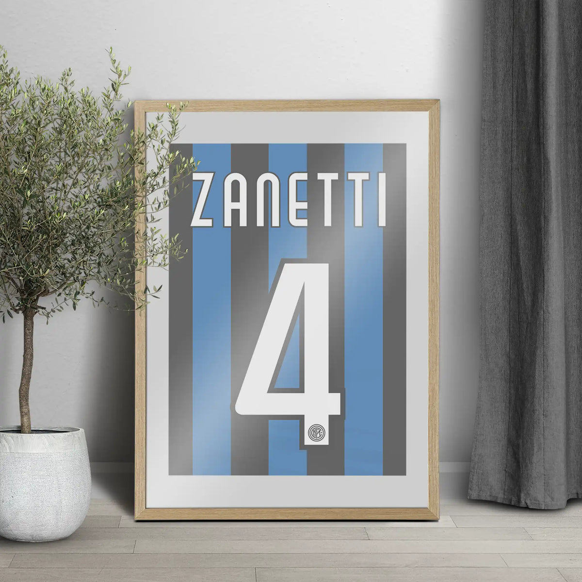 MAGLIA INTER - 2009/2010 - ZANETTI il capitano! · poster in cornice, ambientazione 4
