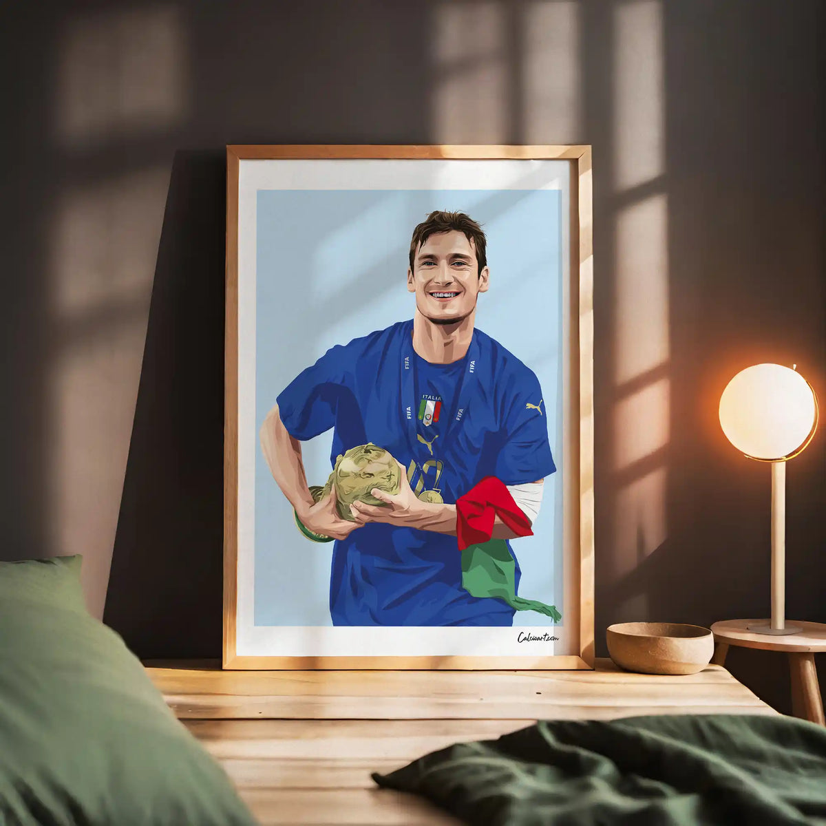 TOTTI - GERMANIA 2006 - CAMPIONE DEL MONDO · poster in cornice, ambientazione 4