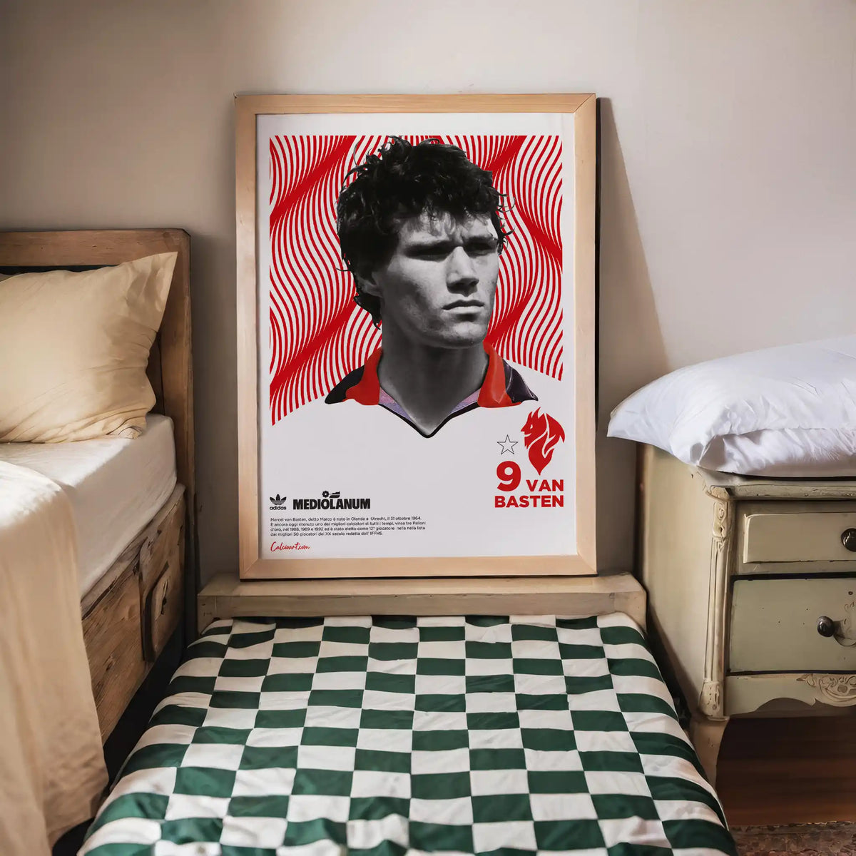 VAN BASTEN FIGURINA ANNI '80 · poster in cornice, ambientazione 4