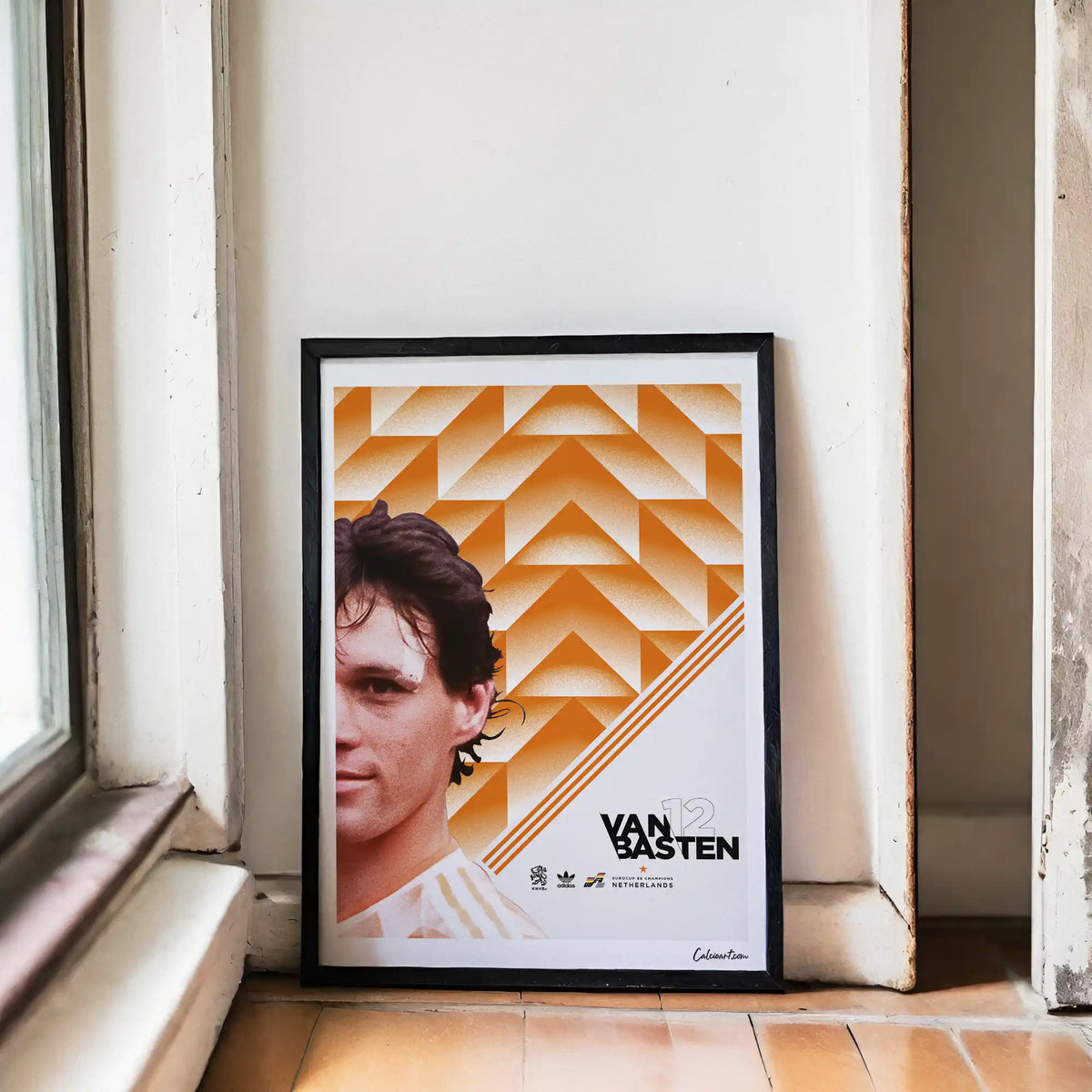 VAN BASTEN OLANDA FIGURINA ANNI '80 · poster in cornice, ambientazione 2