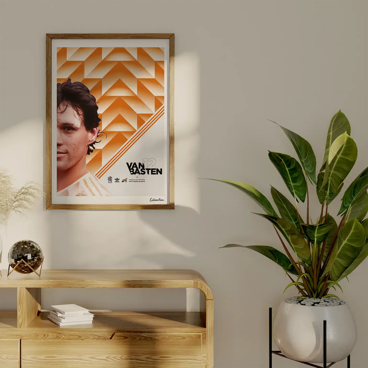 VAN BASTEN OLANDA FIGURINA ANNI '80 · poster in cornice, ambientazione 3
